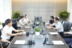 中國文化部原副部長、國家博物館首任館長潘震宙一行領導到達金蛹科技進行參觀指導